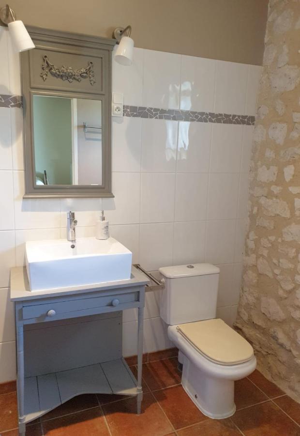Chambre D'Hote "La Pierre" Domaine De Fonpeyroune Conne-de-Labarde Dış mekan fotoğraf